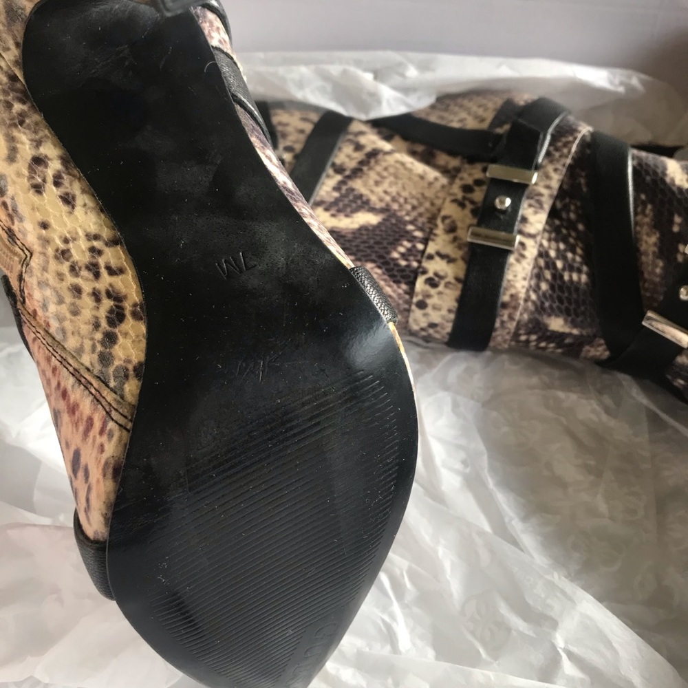 GUESS Booties - Picture 3 of 4